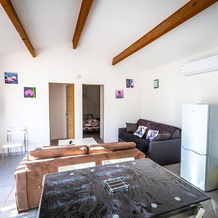 Residence Mari Folelli Екстер'єр фото