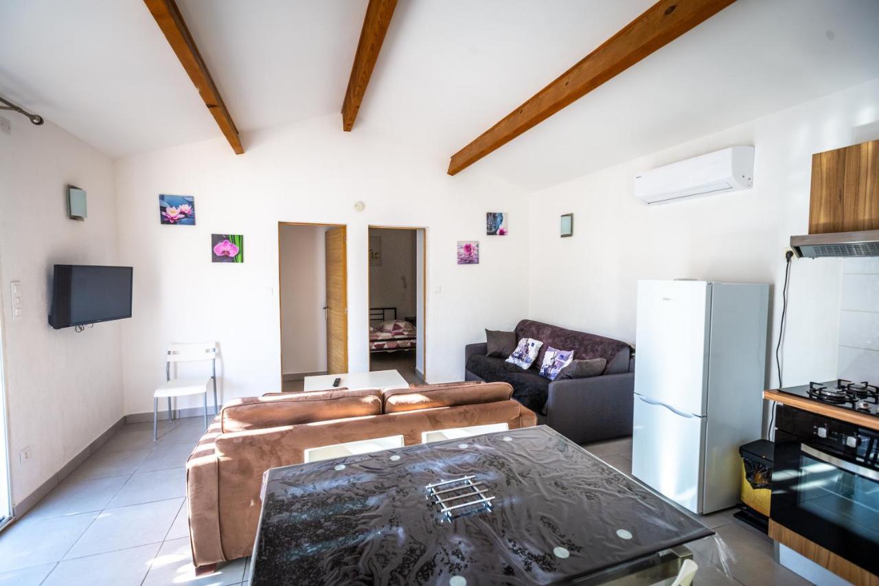 Residence Mari Folelli Екстер'єр фото